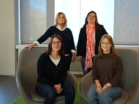 Das Foto zeigt die 4 Kolleginnen aus dem Team Personal.